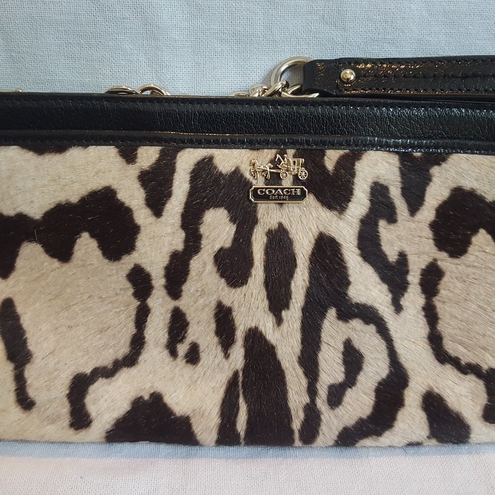 Coach Limited Ed. Madison X Large Wristlet - Picture 2 of 9